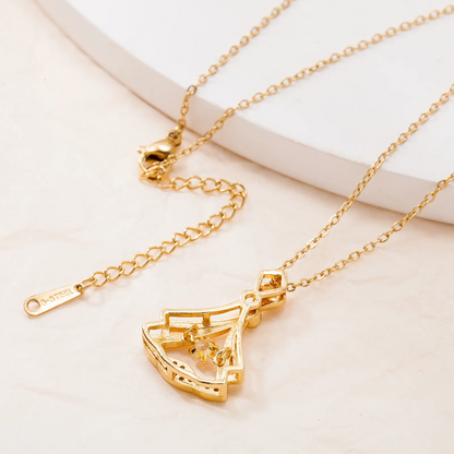 24K Gold Plated Fan Necklace Jewelry for Elegant Style - Luxemir Store