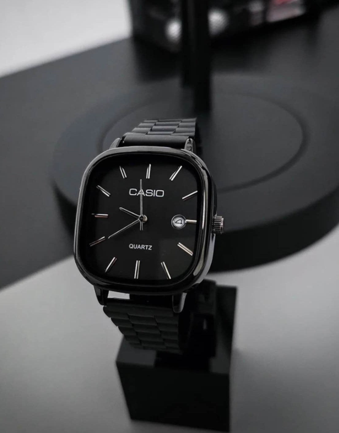 Casio Quartz Watch - Precision Timekeeping and Timeless Style - Luxemir Store